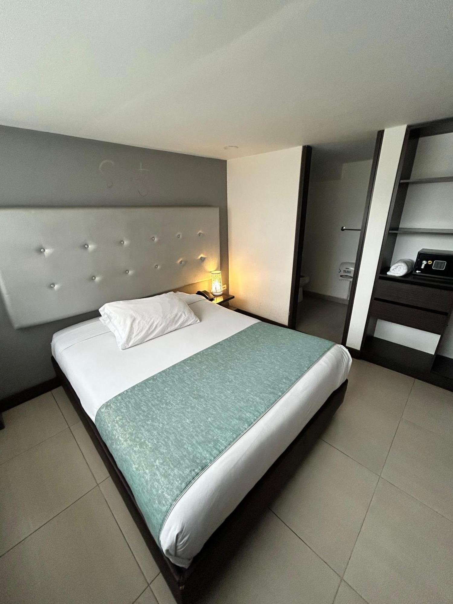 Aw Hotel Serenity Ferial بوغوتا المظهر الخارجي الصورة