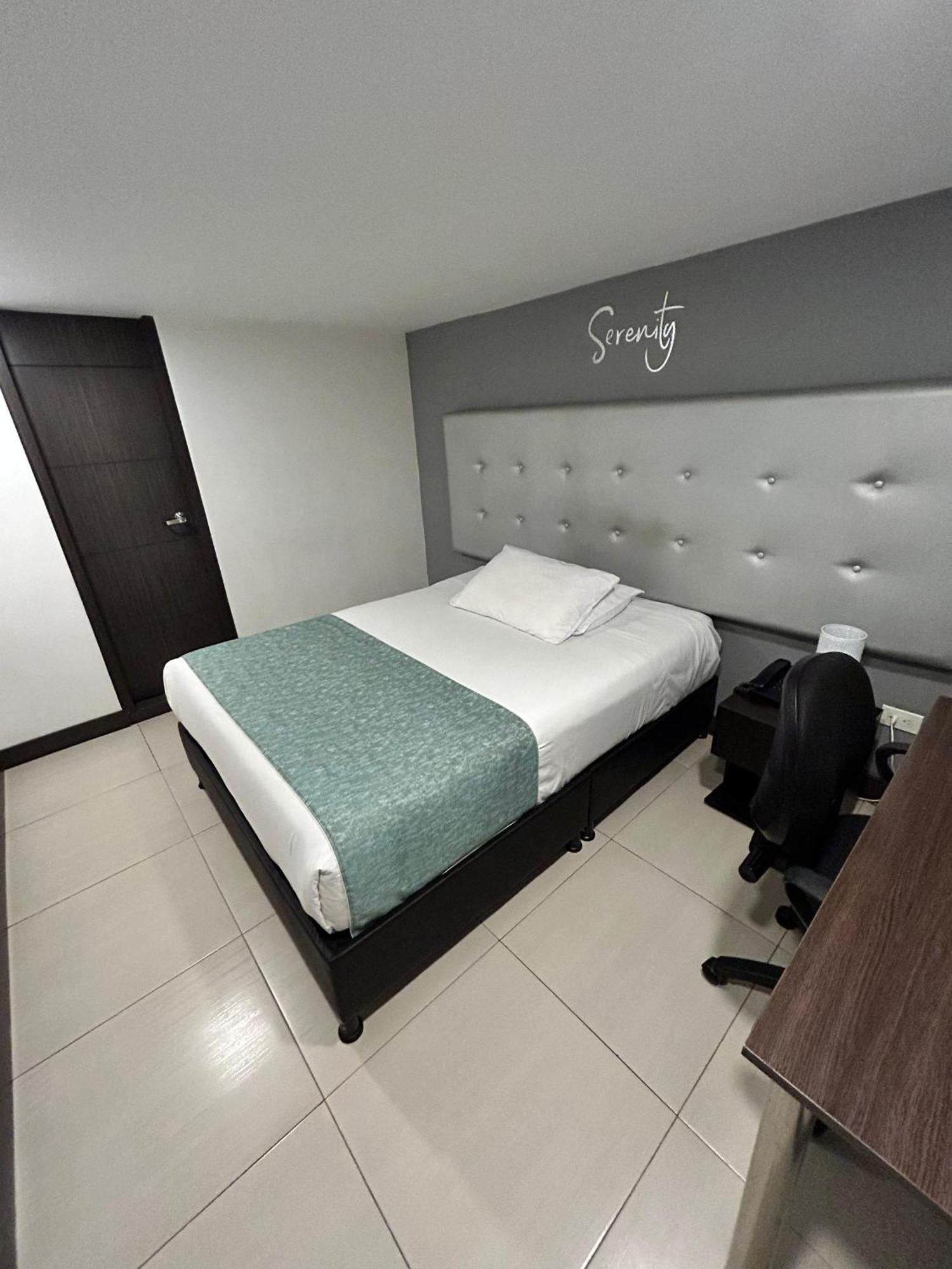 Aw Hotel Serenity Ferial بوغوتا المظهر الخارجي الصورة