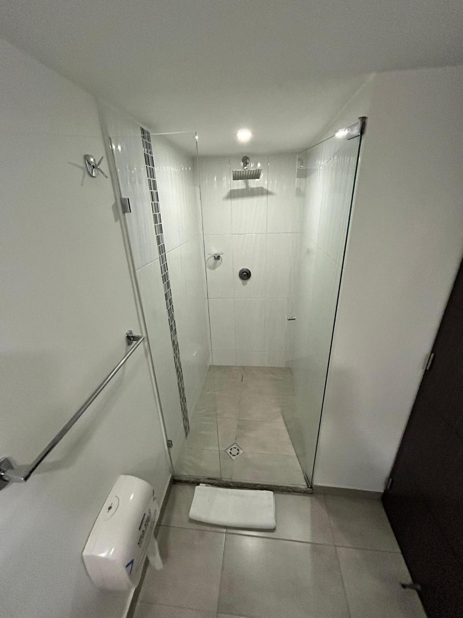 Aw Hotel Serenity Ferial بوغوتا المظهر الخارجي الصورة